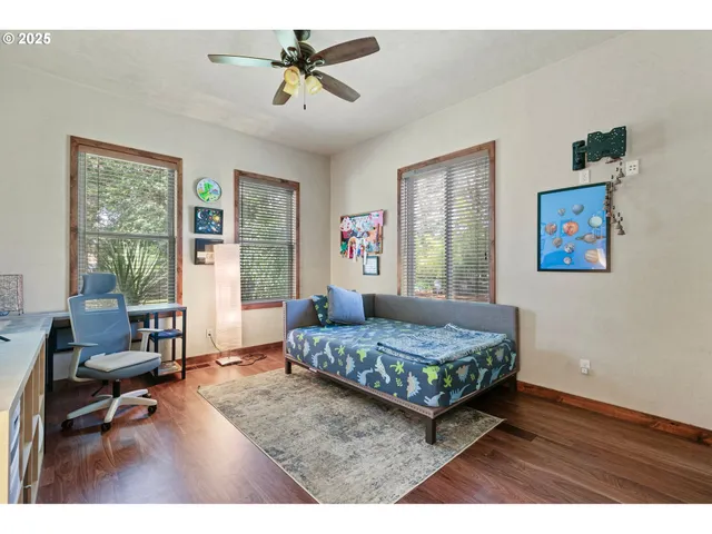 $1,490,000 | 1025 Echo Drive, Roseburg, OR 97470