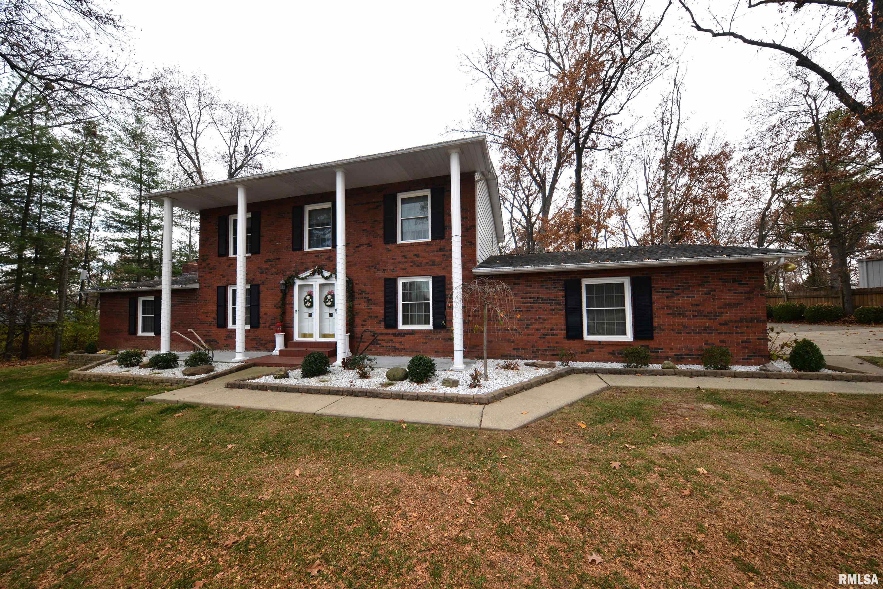 4919 East Richview Road Mount Vernon, IL 62864 - Photo 3 of 31