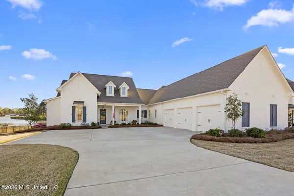 $989,000 | 238 Westlake Circle, Madison, MS 39110
