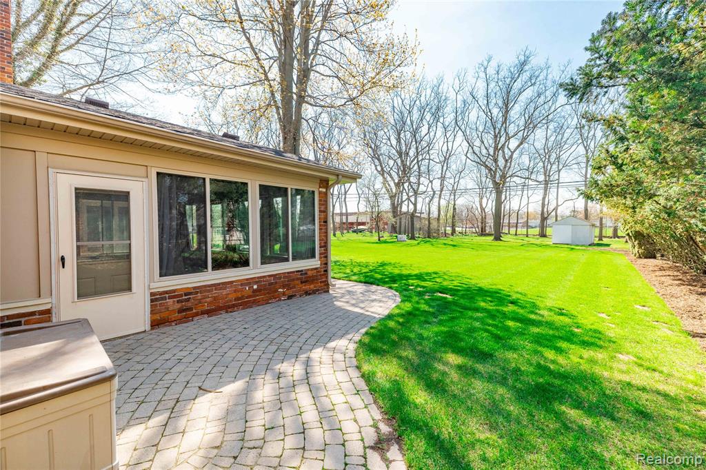 7611 Ferry Road Grosse Ile, MI 48138 - Photo 4 of 51
