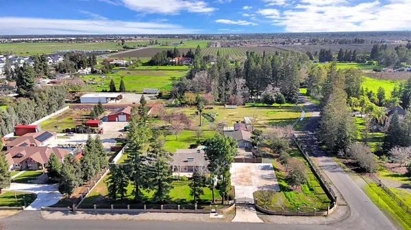 $1,295,000 | 4814 North Tisha Avenue, Fresno, CA 93723