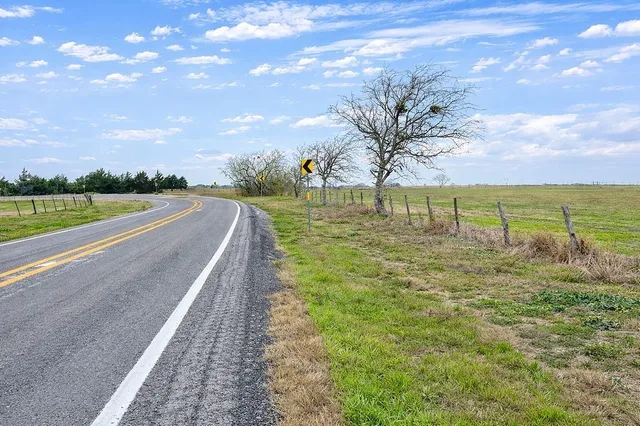 $499,500 | 532 St Weimar Tx 78962, Weimar, TX 78962