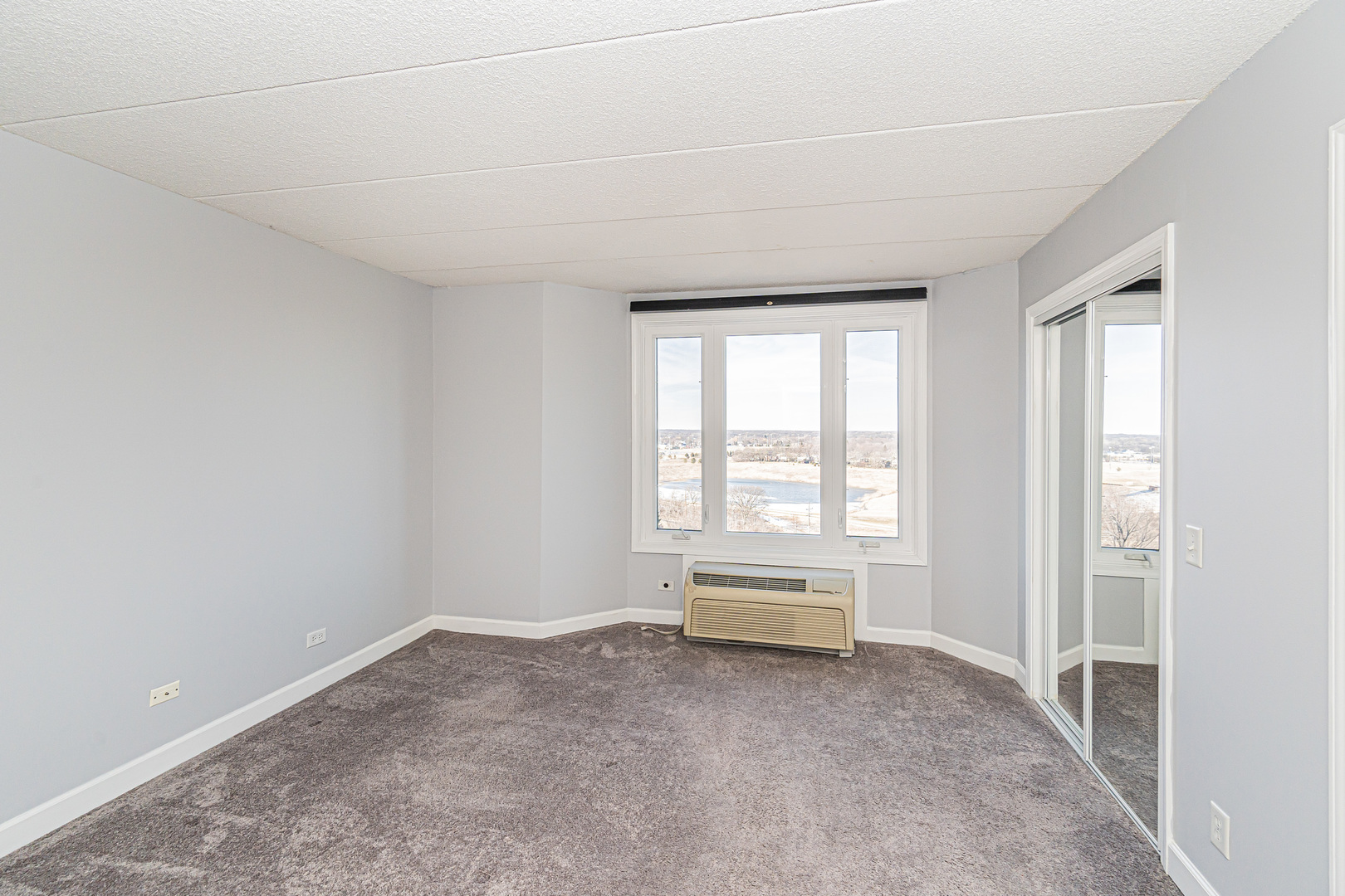 1 Renaissance Place, Unit 1114 Palatine, IL 60067 - Photo 22 of 37