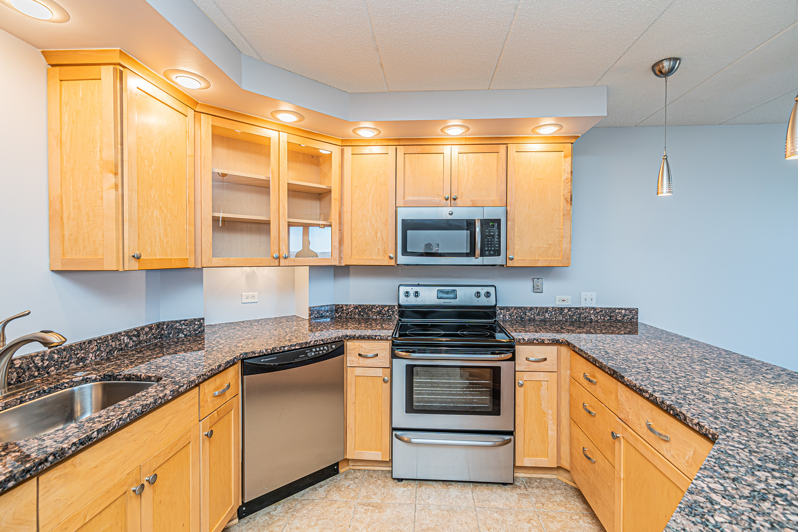 1 Renaissance Place, Unit 1114 Palatine, IL 60067 - Photo 6 of 37
