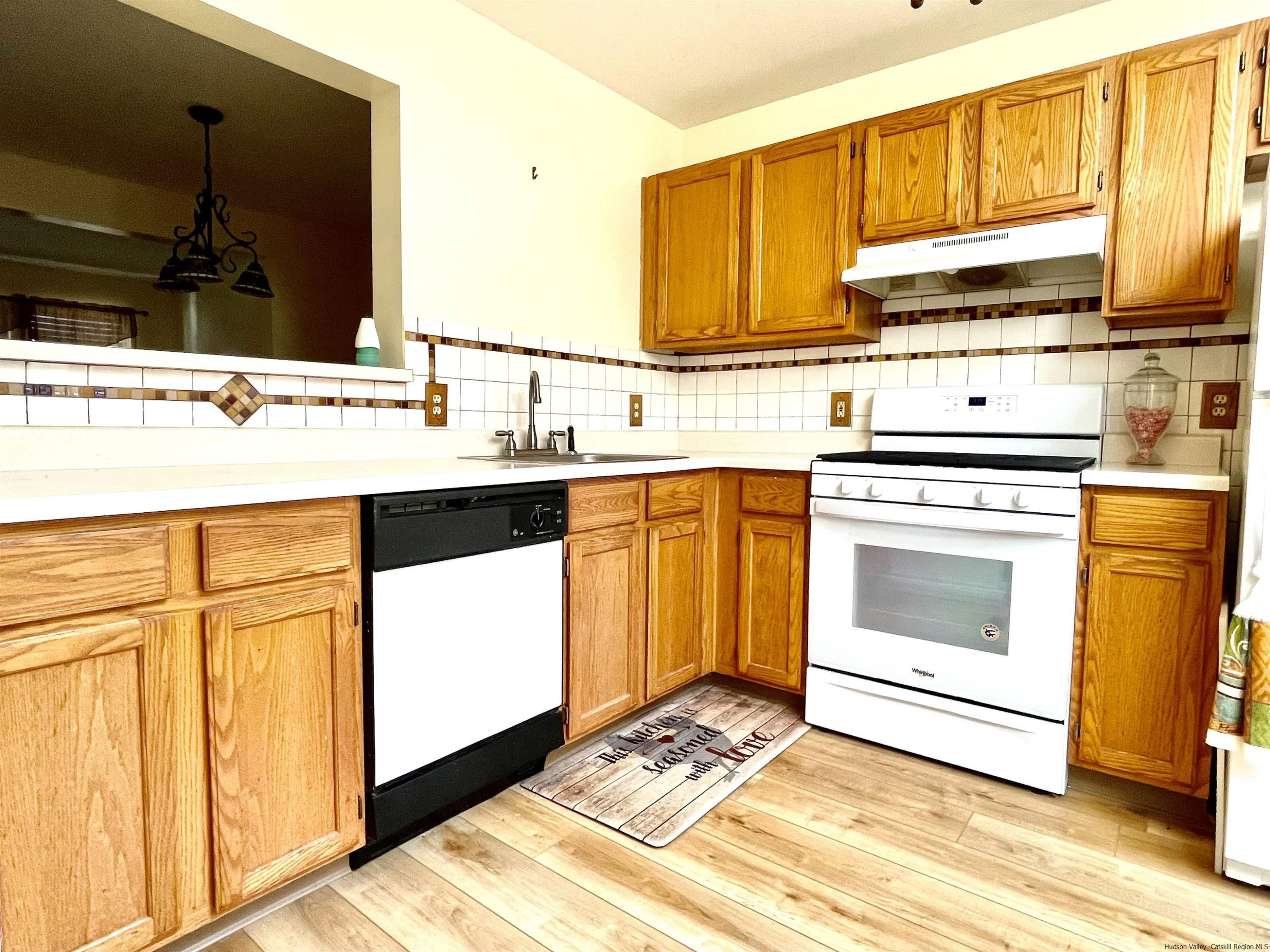 72 Red Maple Road Saugerties, NY 12477 - Photo 4 of 18 Photo 4