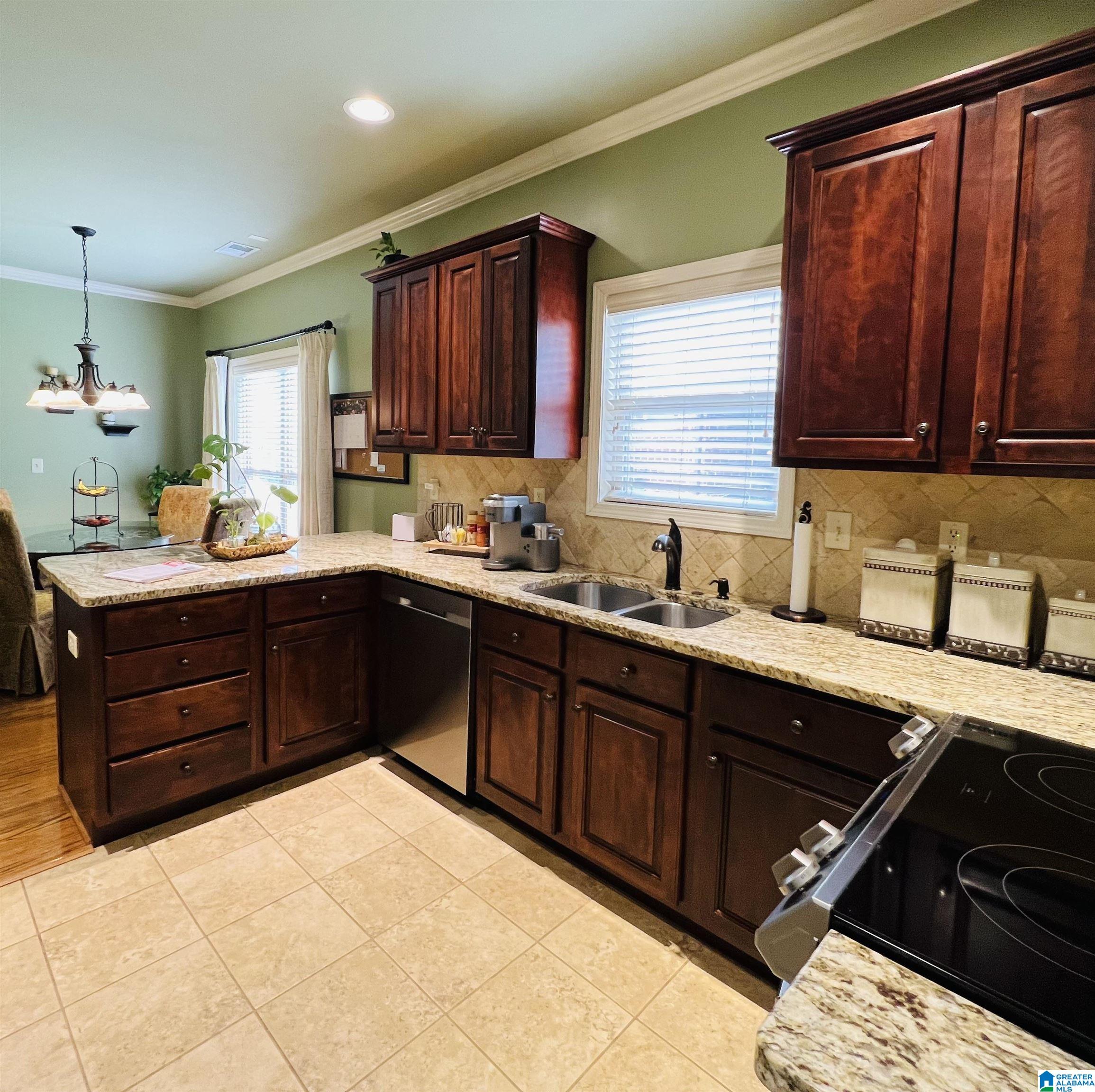 402 Ballantrae Road Pelham, AL 35124 - Photo 13 of 89