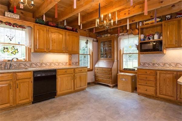 146 Whitehall Road Amesbury, MA 01913 - Photo 7 of 28 Gallery Image 7