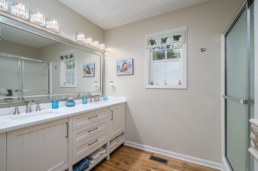 95 Morgan Way Ellijay, GA 30540 - Photo 40 of 61 Master bath