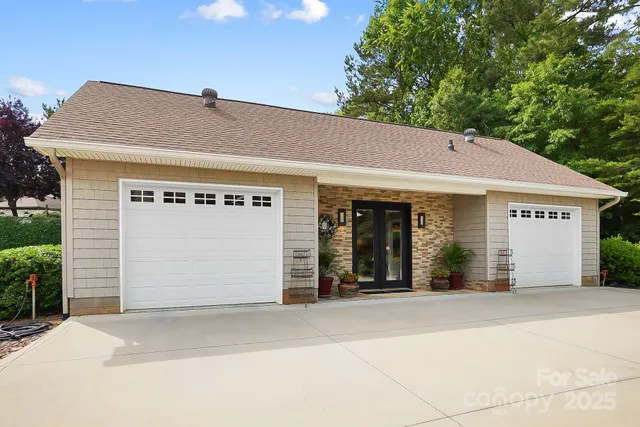 a view of a house with a garage