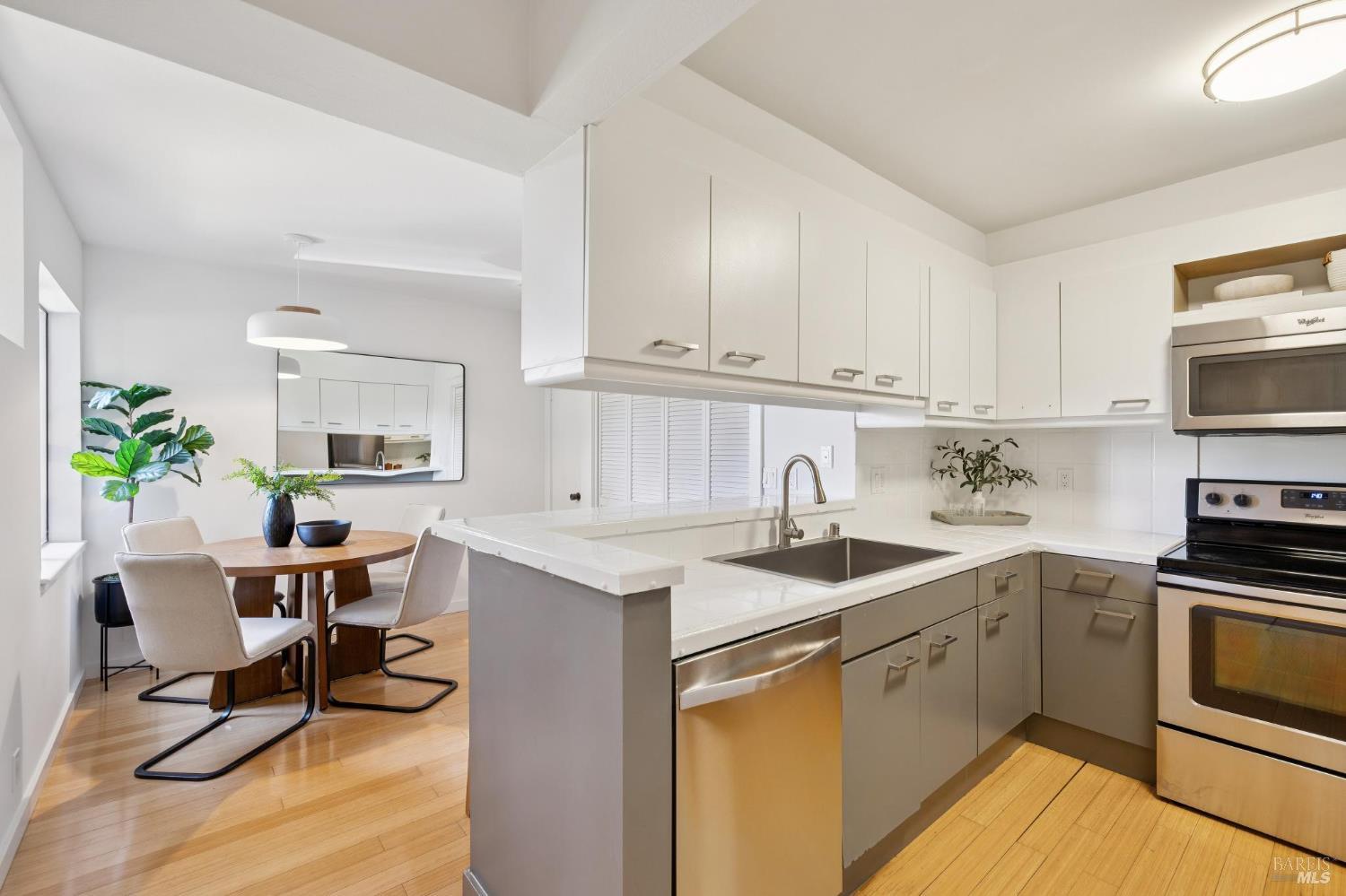 121 Professional Center Parkway San Rafael, CA 94903 - Photo 8 of 24