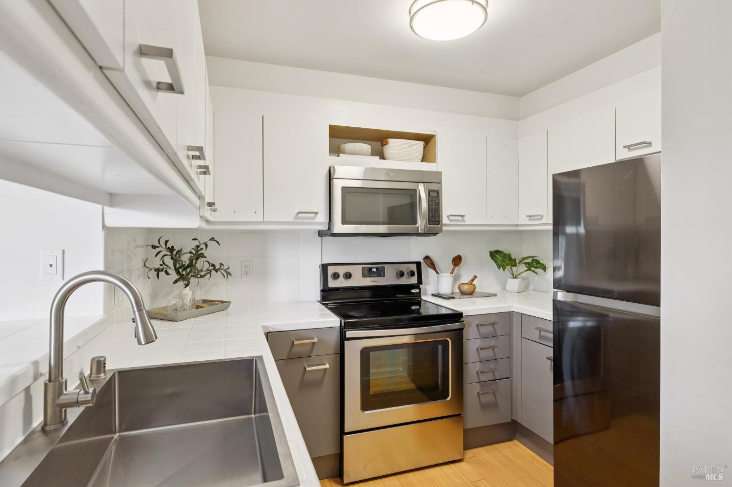 121 Professional Center Parkway San Rafael, CA 94903 - Photo 9 of 24