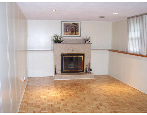 27 Hillview Road North Reading, MA 01864 - Photo 7 of 14 Gallery Image 7