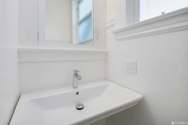 $4,350 | 2662 Baker Street, San Francisco, CA 94123