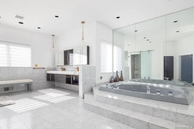 $40,000 | 57305 Route 48, Greenport, NY 11944