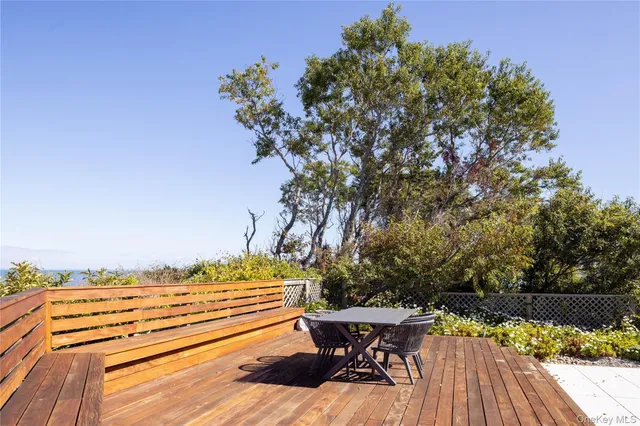 a view of a terrace with sitting area