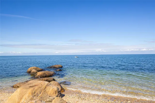 $40,000 | 57305 Route 48, Greenport, NY 11944