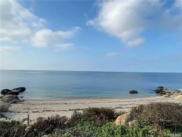 $40,000 | 57305 Route 48, Greenport, NY 11944