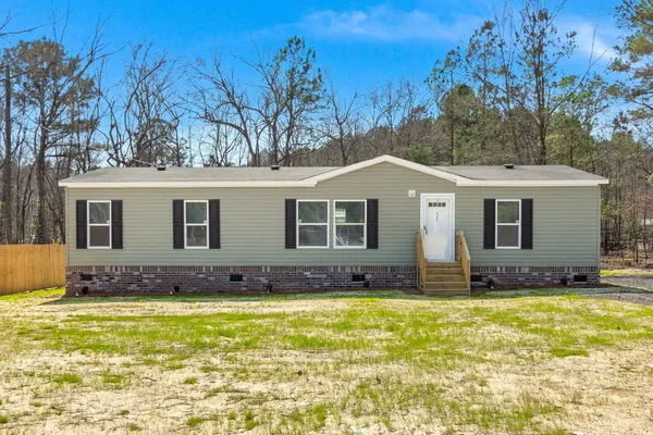 $179,999 | 22 Rosa Drive, St. Matthews, SC 29135