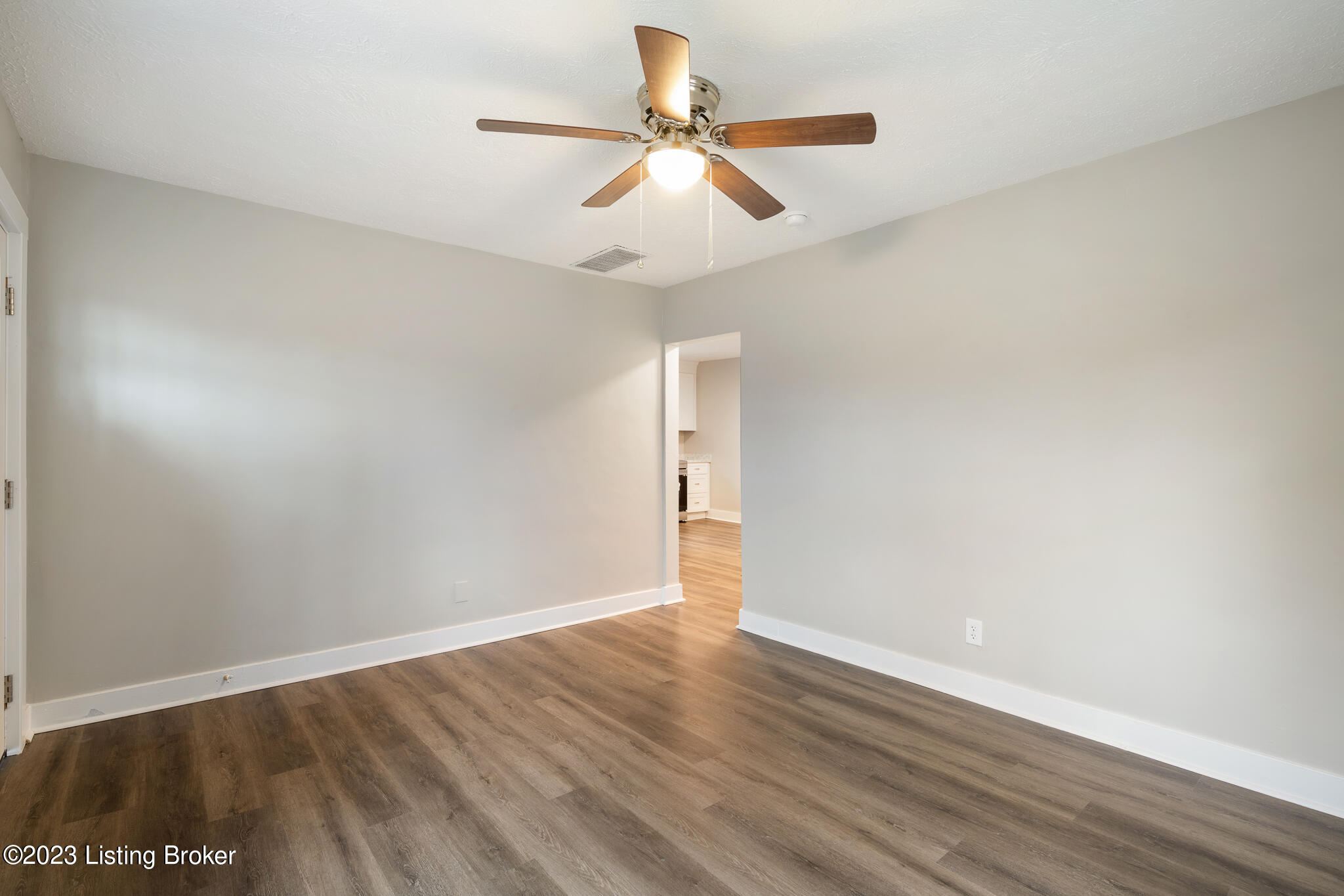 1635 Rangeland Road Louisville, KY 40219 - Photo 11 of 26 1635 Rangeland Rd-11