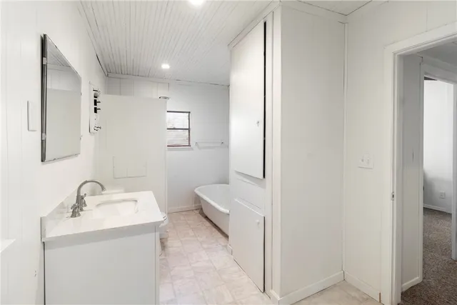 $149,870 | 7964 Farm To Market Road 141, Dime Box, TX 77853