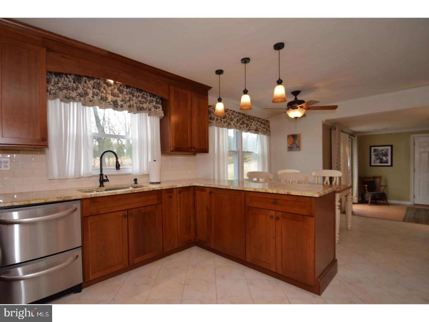 34 Far View Road Chalfont, PA 18914 - Photo 6 of 25 Gallery Image 6