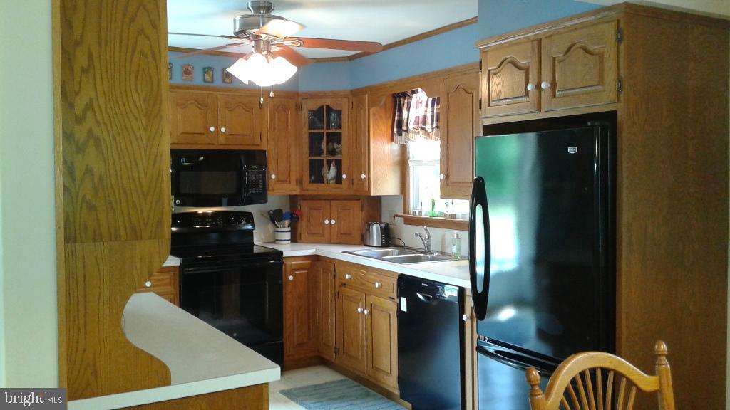 2848 Kissel Hill Road Lancaster, PA 17601 - Photo 7 of 15