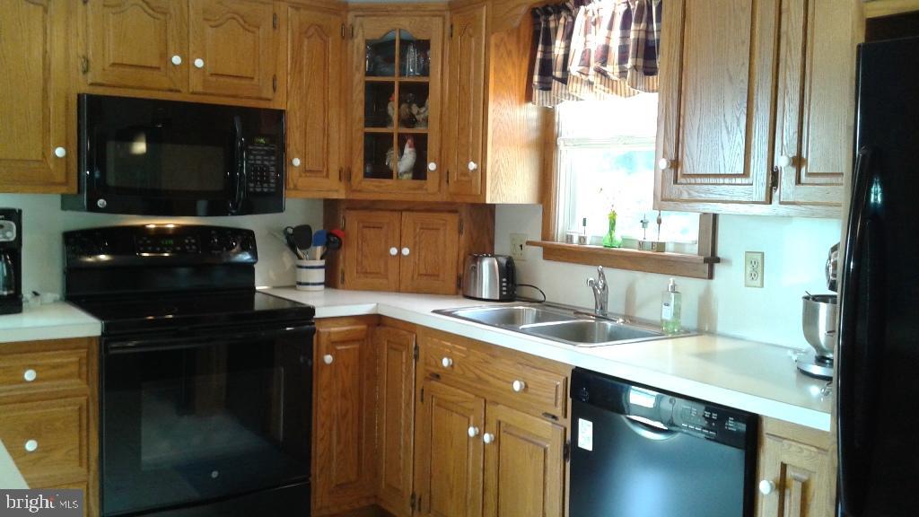 2848 Kissel Hill Road Lancaster, PA 17601 - Photo 8 of 15