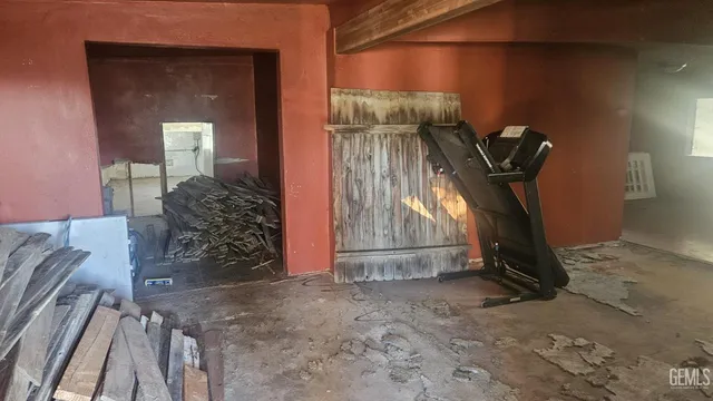 a view of empty room