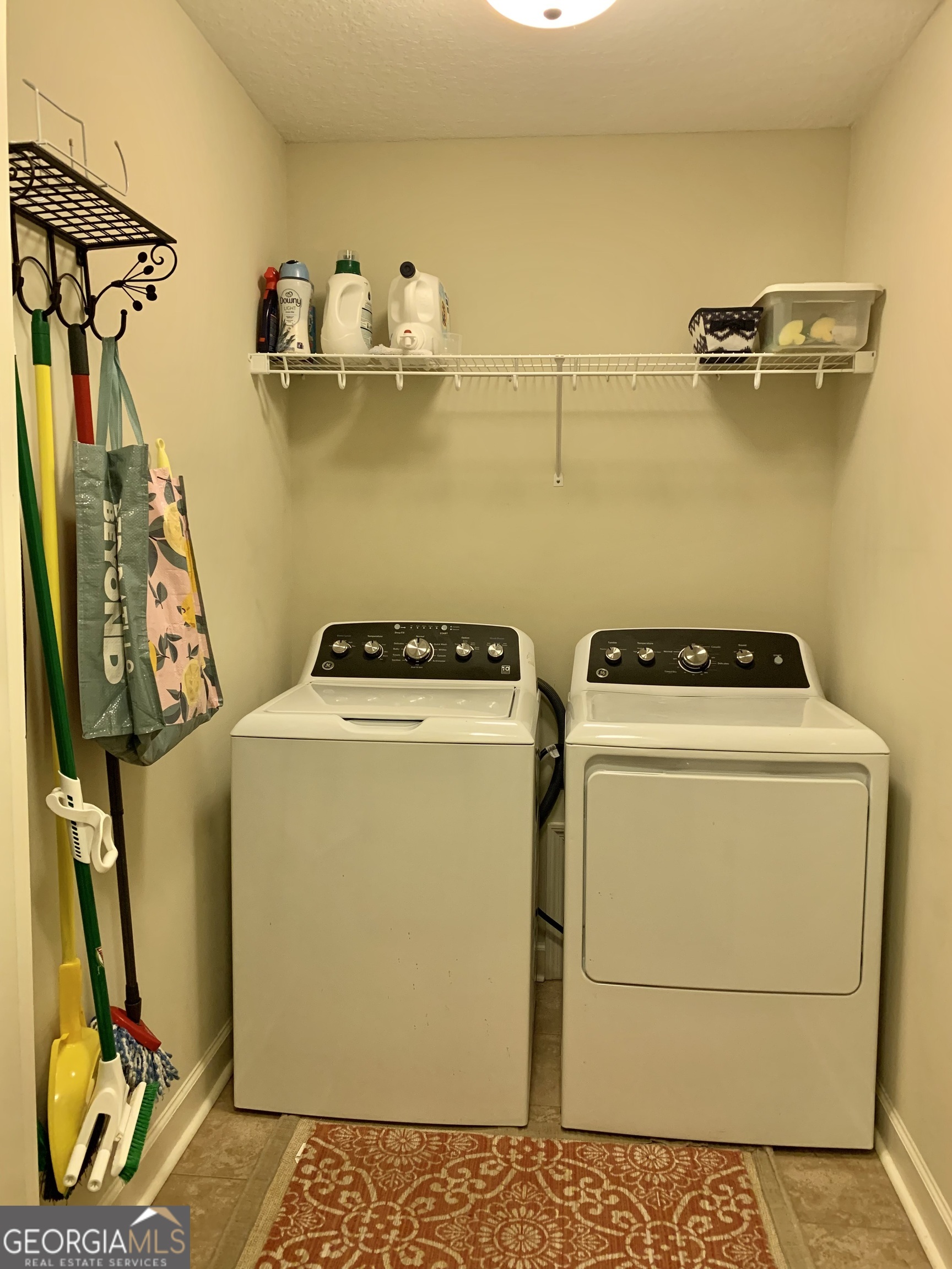 4192 Bright Creek Road Hahira, GA 31632 - Photo 24 of 28 a utility room with dryer and washer