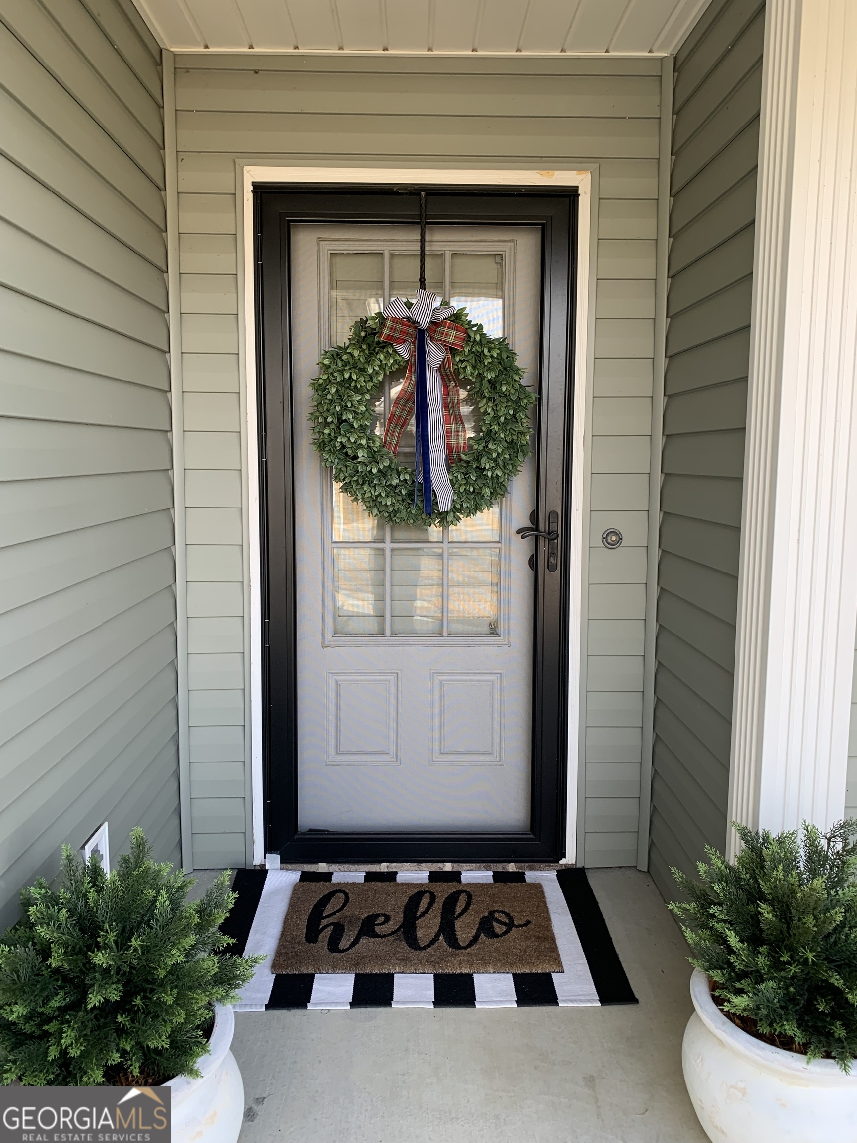 4192 Bright Creek Road Hahira, GA 31632 - Photo 4 of 28 a front view of a house with a yard