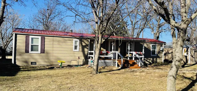 $130,000 | 2157 Schlotthauer, Marion, KS 66861