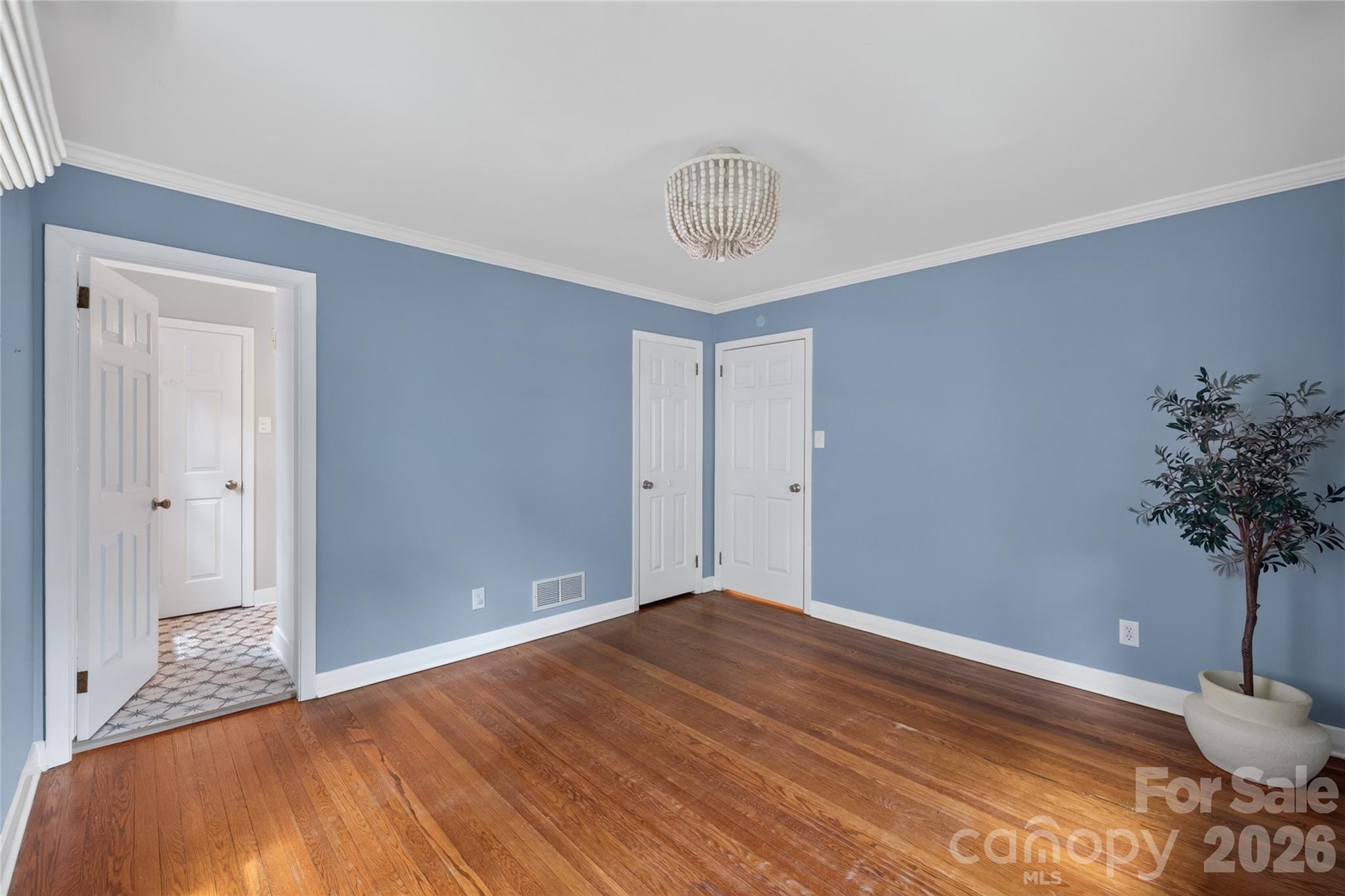 1911 Club Road Charlotte, NC 28205 - Photo 19 of 26 Gallery Image 19