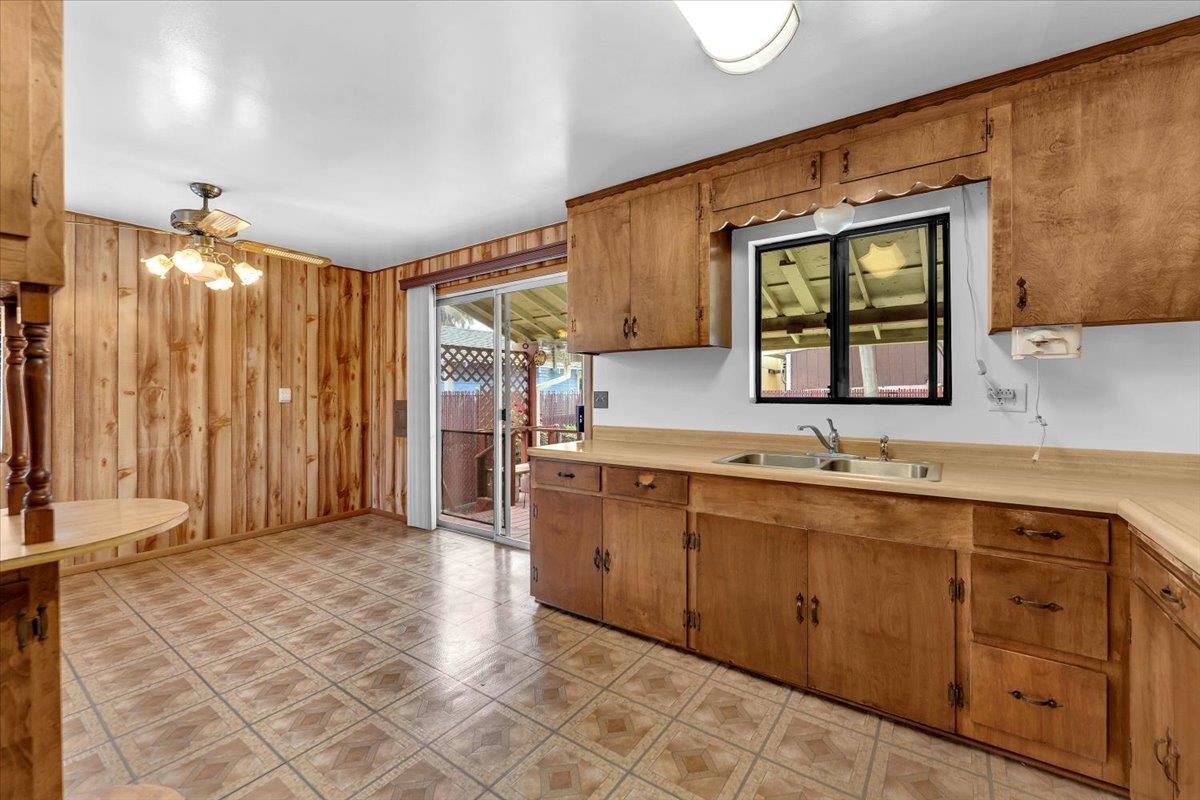 803 Colusa Street Corning, CA 96021 - Photo 11 of 36
