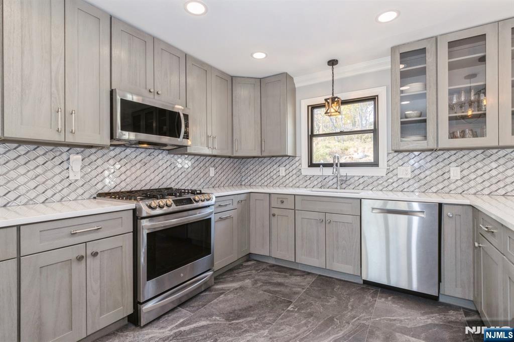 17 Rockaway Valley Road Boonton, NJ 07005 - Photo 25 of 50