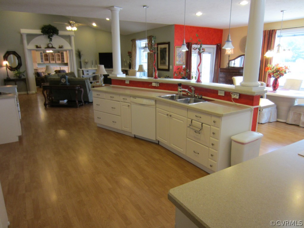 600 Three Chopt Road Manakin-Sabot, VA 23103 - Photo 4 of 24 a large bathroom with a large mirror vanity sink and