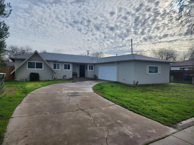 $499,999 | 2006 Norman Way, Modesto, CA 95350