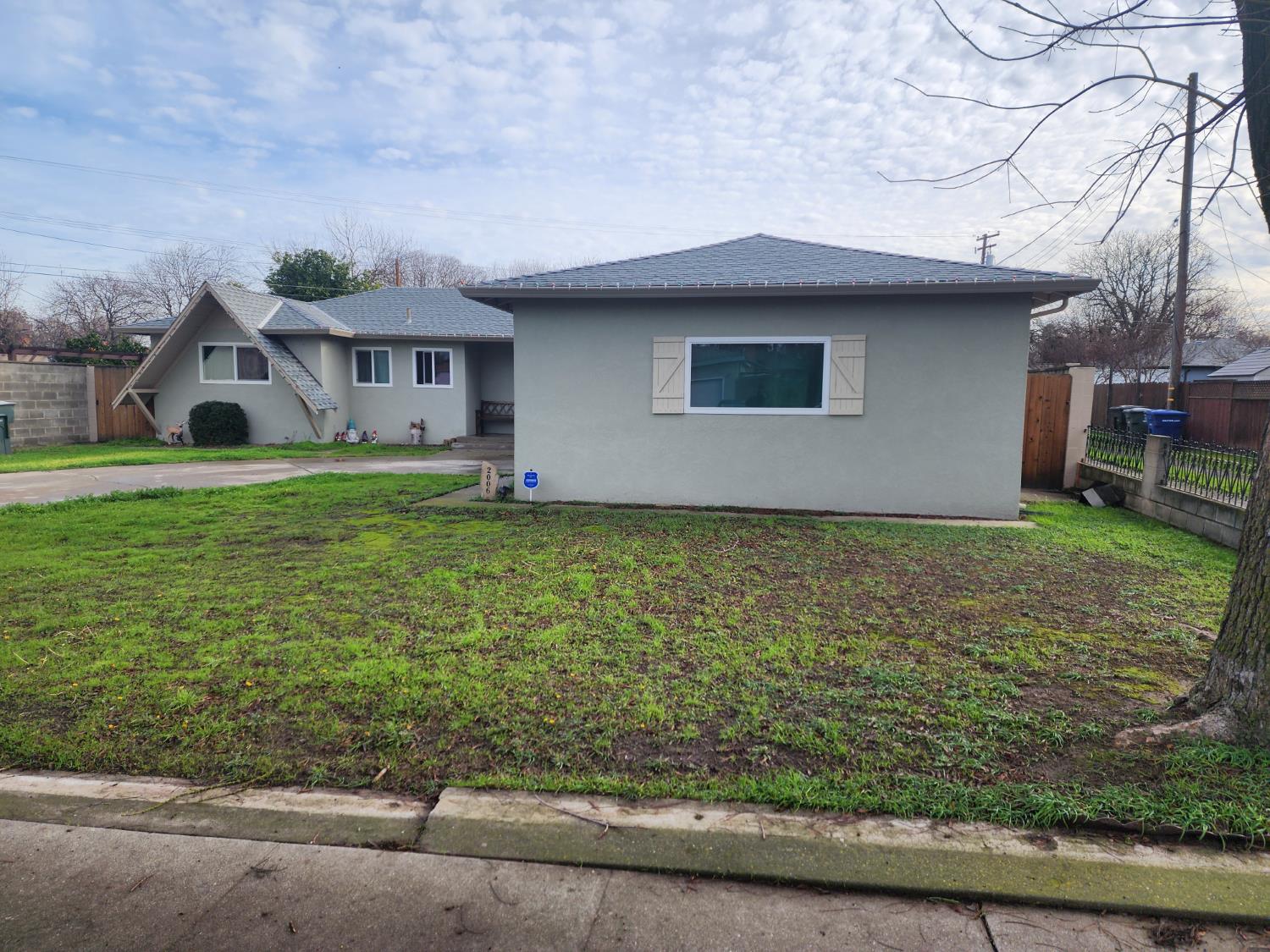 2006 Norman Way Modesto, CA 95350 - Photo 2 of 34