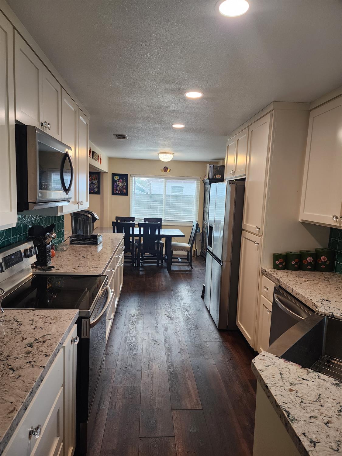 2006 Norman Way Modesto, CA 95350 - Photo 6 of 34