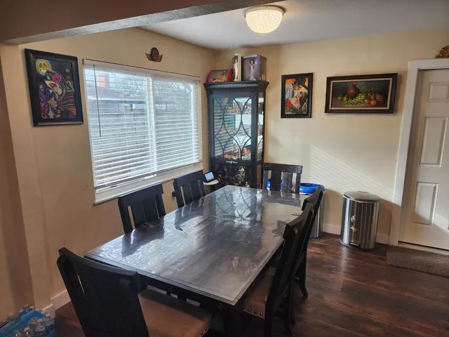 $499,999 | 2006 Norman Way, Modesto, CA 95350