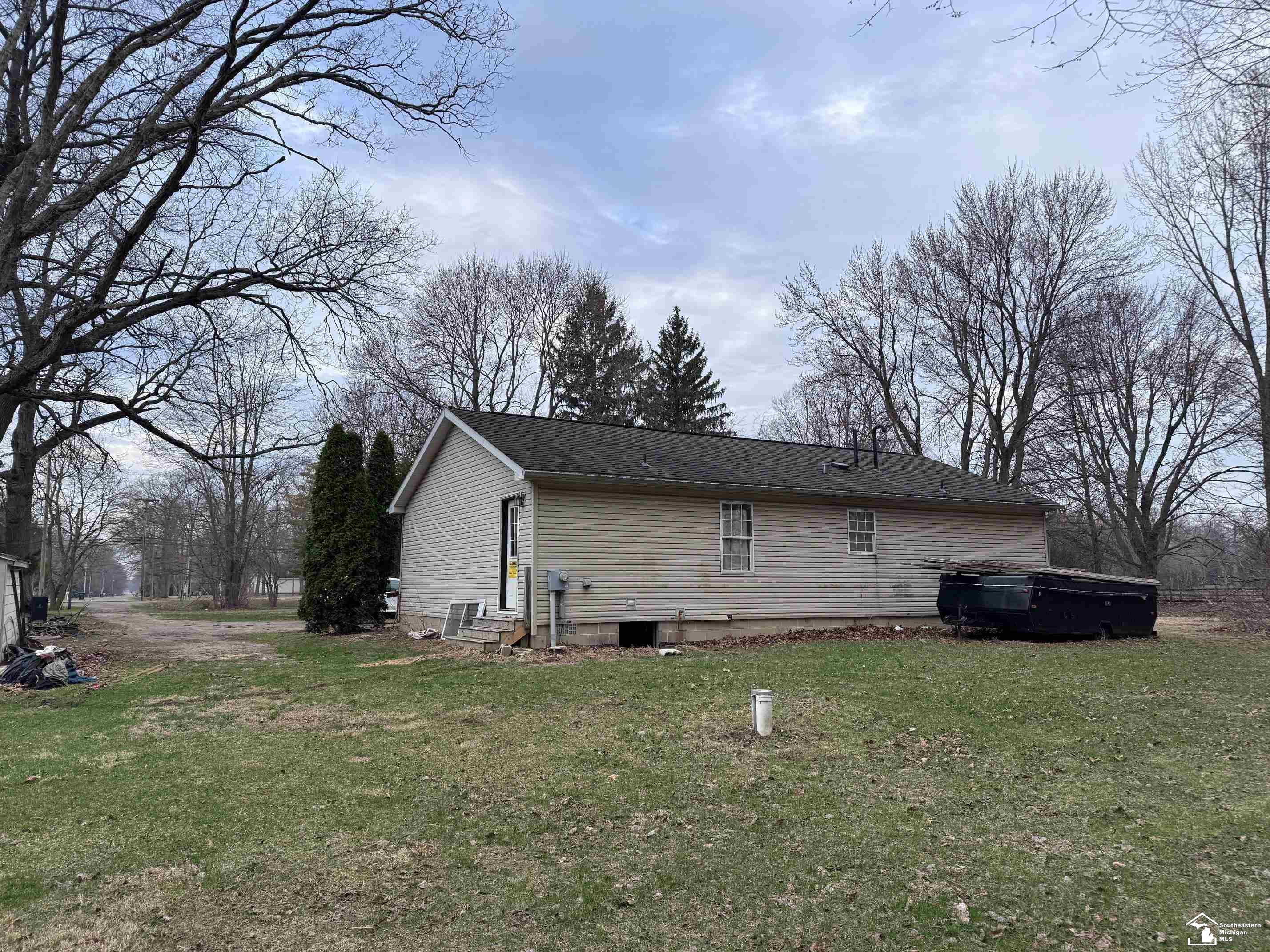 9404 Summerfield Road Temperance, MI 48182 - Photo 2 of 4 Gallery Image 2
