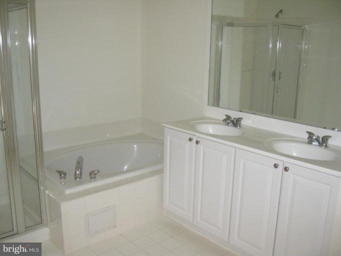 9308 Summit View Way, Unit 9308 Perry Hall, MD 21128 - Photo 4 of 30 Mast Bath