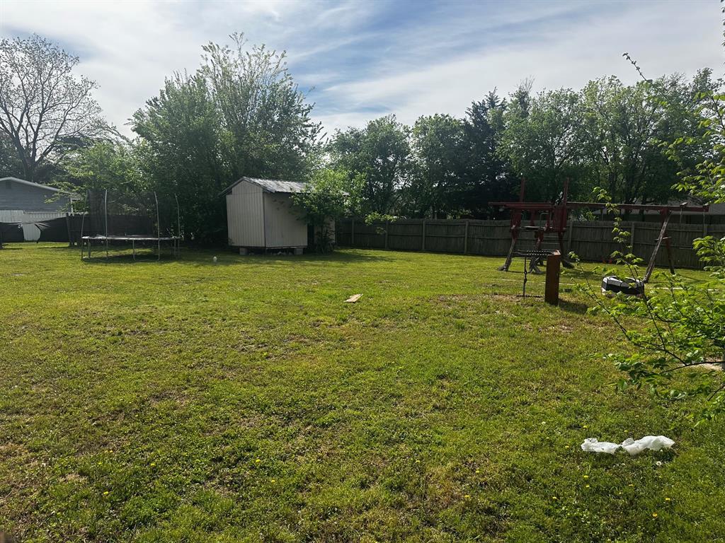 623 Grayson Street Pottsboro, TX 75076 - Photo 4 of 5