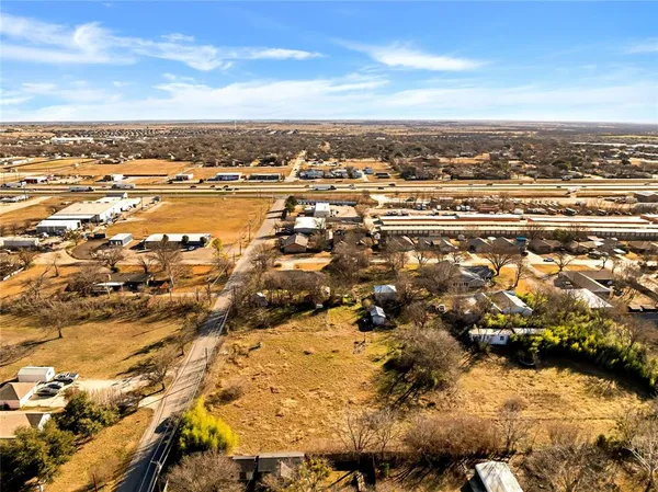 $400,000 | 701 Keaton Road, Sanger, TX 76266