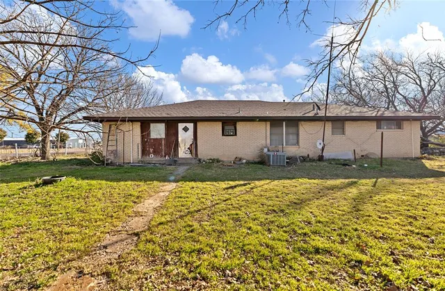 $450,000 | 701 Keaton Road, Sanger, TX 76266