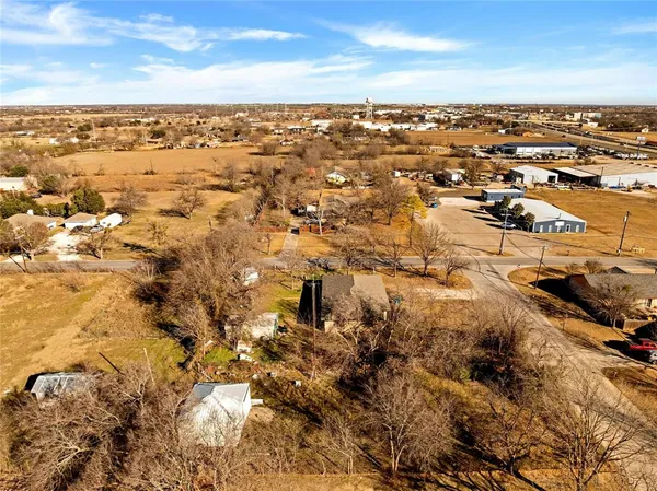 $400,000 | 701 Keaton Road, Sanger, TX 76266