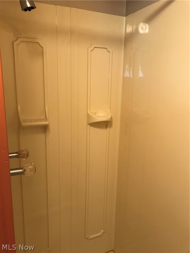 735 Renninger Road Akron, OH 44319 - Photo 11 of 27 Full bath by the laundry area