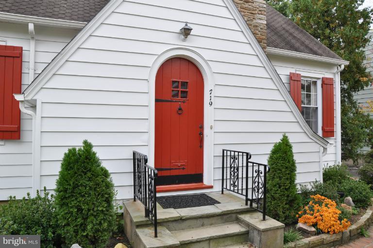719 Dunkirk Road Baltimore, MD 21212 - Photo 2 of 26 Exterior (Front)