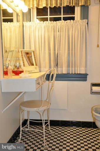719 Dunkirk Road Baltimore, MD 21212 - Photo 18 of 26 Bath (Master)