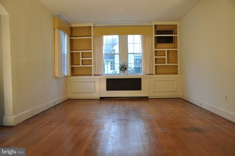 719 Dunkirk Road Baltimore, MD 21212 - Photo 5 of 26 Living Room