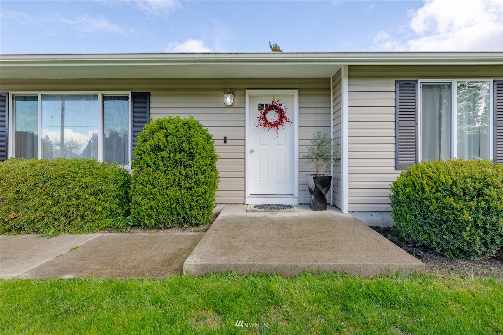 11318 Vail Road Southeast Yelm, WA 98597 - Photo 3 of 30 Gallery Image 3